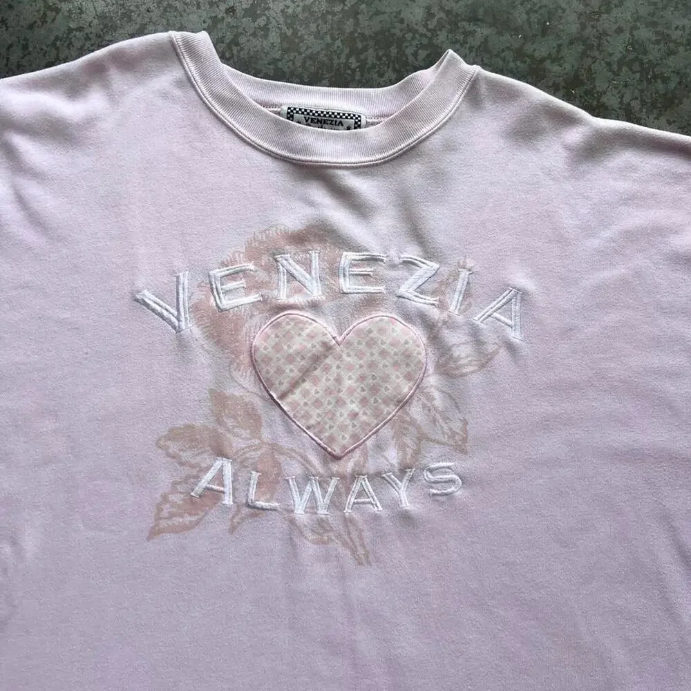 Vintage 90s Venezia Pink Embroidered Heart Sweatshirt Women's 26/28 Crewneck